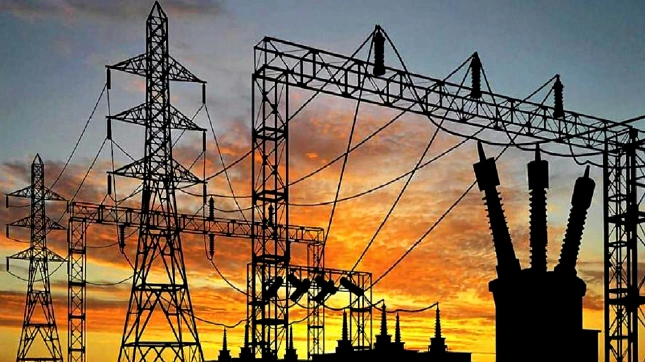 UP Power Cuts Spark Fury Amid Heatwave; Minister Denies Load Shedding